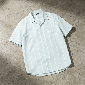 <span class=keywords><strong>Camicia</strong></span> a maniche corte a righe da <span class=keywords><strong>uomo</strong></span> personalizzata OEM, stile spiaggia, leggera, traspirante, in cotone e <span class=keywords><strong>lino</strong></span> certificato, con logo personalizzato ed etichetta privata. - Product Image 2