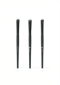 Pennello per palpebre PZ X 600 in pelo sintetico per sfumature e applicazione trucco - Product Image 1