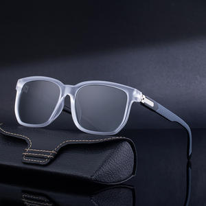 Lunettes de soleil polarisées Lafuma à monture carrée pour hommes, protection UV400, monture en plastique noir et métal, verres TAC, conduite en extérieur - Product Image 5