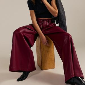 Pantalones de Mujer de Cintura Alta en Cuero Sintético Color Vino Tinto con Botones Frontales, Cierre y Cordón Ajustable, Ideales para Streetwear Otoñal - Product Image 2