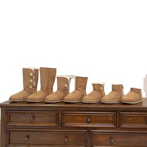 Nouveau style femmes <span class=keywords><strong>bottes</strong></span> de travail en cuir véritable genou-haut hiver femmes <span class=keywords><strong>bottes</strong></span> chaussures de sécurité fourrure fourrure travail sécurité chaud doux <span class=keywords><strong>bottes</strong></span> plates - Product Image 1