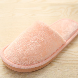 Logo personalizzato Hotel Warm Memory Foam Home Slides Cozy Fluffy Fur EVA cotton <span class=keywords><strong>pantofole</strong></span> per wedding women lady