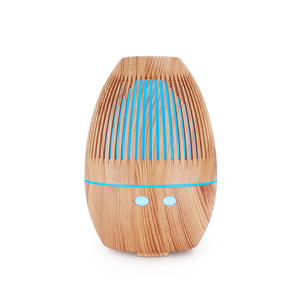Diffuseur d'arômes à grain de bois 130 ml, alimenté par USB avec lumière LED, humidificateur d'air domestique pour l'utilisation d'huiles essentielles - Product Image 4