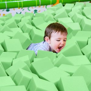 Blocs de mousse en éponge haute résilience pour piscines à balles intérieures, durables, pour trampolines, à vendre - Product Image 1