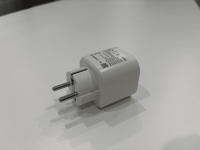 Stock UE Deye Prise intelligente triphasée à communication sans fil SUN-SMART-PLUG01P1-F pour onduleur hybride