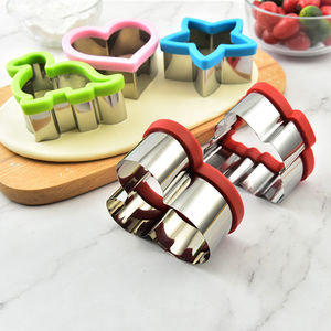 Cortador de <span class=keywords><strong>galletas</strong></span> M906 de acero inoxidable, cortador de verduras, sándwich de frutas y verduras, para decoración de pasteles, proveedores - Product Image 4