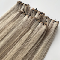 Nos extensions de cheveux Genius Weft sans couture, à micro-billes, évitent les irritations du cuir chevelu, avec cuticules alignées, coupées d'un seul donneur.