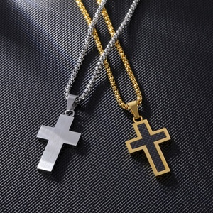 Collar con Colgante Personalizado para Hombre en Tono Plata y Oro, Colgante de Cruz de Fibra de Carbono y Acero Inoxidable, Gran Venta - Product Image 3