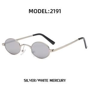 Gafas de Sol Redondas Retro con Marco Pequeño y Moderno, Protección UV400, Marco Metálico Unisex, Color Plateado, Lentes de PC Clase 2 - Product Image 4