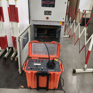 Testeur de pont de décharge de câbles à courant élevé 600 mA sans zone aveugle, avec terminal de contrôle LCD et pour réseaux haute tension complexes jusqu'à 60 kV de sortie - Product Image 4