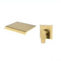 Robinet mélangeur cascade mural de luxe en laiton brossé or, style moderne, pour lavabo de salle de bain, avec valve en céramique, pour usage extérieur