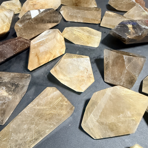 Cristal Natural al por Mayor, Adorno de Cristal de Alta Calidad, Cuarzo Rutilado de Forma Libre para Decoración y Regalos - Product Image 3