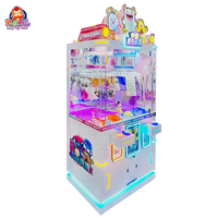 Hot Style clair verre chance rotatif Boutique jouets poupée cadeaux Machine autocollant Snack Clip Machine pour les ventes