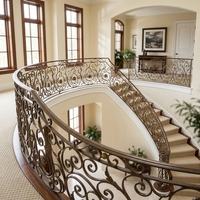 Rampe d'escalier minimaliste en fer forgé et laiton pour villa, hôtel, centre commercial - Résistante à la rouille