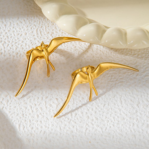 Thép không gỉ 18K mạ vàng nuốt cá nhân vòng đơn giản và linh hoạt cao cấp thiết kế đồ trang sức bán buôn - Product Image 3