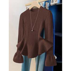 เสื้อสเวตเตอร์ผู้หญิงแขนยาวคอสูงสีน้ำตาลถักไหมพรมไซส์ใหญ่ - Product Image 1