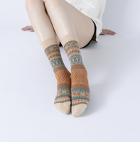 Chaussettes de yoga, pilates et barre festives pour femmes, à thème de Noël, en tricot double aiguille, antidérapantes avec points, pour entraînement en intérieur