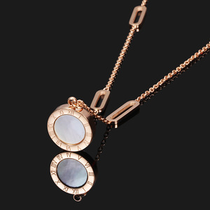 Collar de Oro Rosa con Números Romanos de Madreperla de 12 mm, Cadena para Suéter para Mujer, Regalo para Uso Diario - Product Image 1
