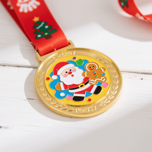 Medalla Navideña Personalizada Chapada en Oro, Aleación de Zinc con Esmalte Suave, Borde Redondeado con Diseño de Santa Claus y <span class=keywords><strong>Hombre</strong></span> de Jengibre de Dibujos Animados, Fundición UV - Product Image 3