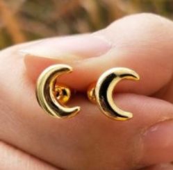 Listos para enviar: Lindos pendientes de luna pequeños minimalistas con circonita cúbica y chapado en oro de 18k para mujer - Product Image 2