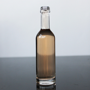Mini bouteille de whisky personnalisée vide et transparente de 50ml bouteille d'échantillon de tequila <span class=keywords><strong>rhum</strong></span> gin vodka en verre super silex avec bouchon à vis - Product Image 4