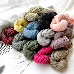 Écharpe unie froissée couleur vintage personnalisée en gros d'usine, châle léger et doux en coton pour femme - Product Image 2