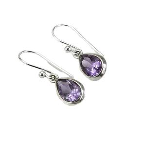 Orecchini a goccia in argento con gemma viola incastonata a castone per donna, da indossare tutti i giorni - Product Image 6