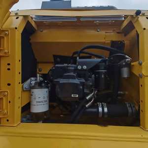 Excavadora Komatsu PC 220 Usada, Probada en Japón, de Segunda Mano en Venta en Excelentes Condiciones, 22 Toneladas, Pocas Horas de Uso, Certificados CE - Product Image 6