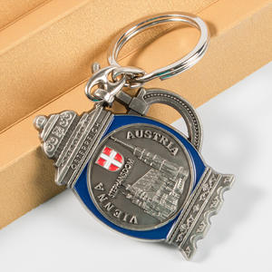 Personnalisable Métal <span class=keywords><strong>Vienne</strong></span> Bâtiment Peinture Porte-clés avec Coupe-Ongles Caractéristiques Logo Personnalisé - Product Image 2