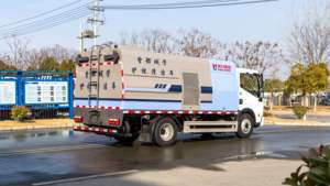 DFAC Highway Road Fence Máquina de limpieza Guardrail Washing Truck para las ventas - Product Image 5