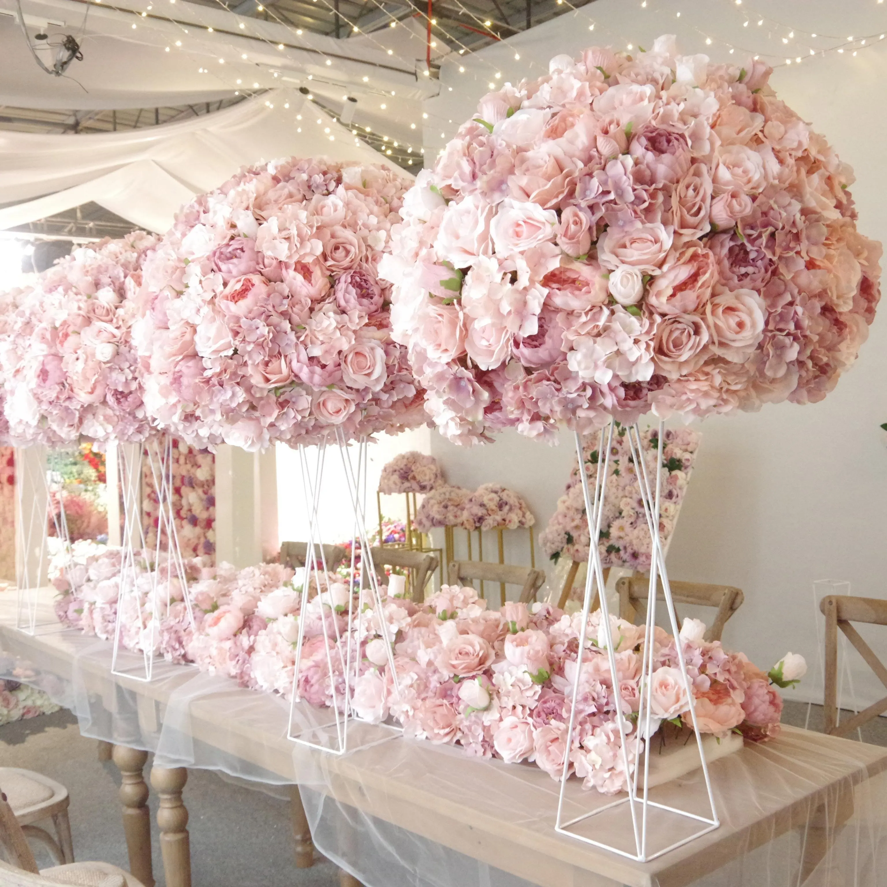 Flores y plantas decorativas OEM, centro de mesa para eventos de boda, Bola de flores de seda Artificial, suministros de decoraciones de boda
