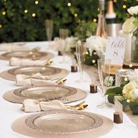 20 Assiettes de Dîner Réutilisables de Luxe Modernes en Plastique Rigide Transparent de 10,25 Pouces avec Bordure Or Rose Martelé Élégant