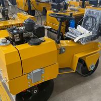 Rouleau compresseur vibrant sur roues de haute qualité 1,5 tonne, 2 tonnes, 3 tonnes à vendre