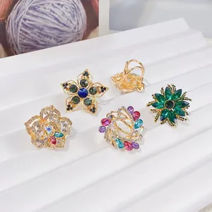 Nuevo pañuelo coreano de <span class=keywords><strong>camelia</strong></span> con tres anillos, aleación chapada en oro, hebilla, venta al por mayor, pañuelo de moda con flores, regalo para fiestas - Product Image 1