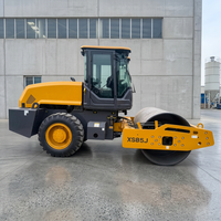 Compacteur de sol 8 tonnes XS85J à double vitesse, rayon de braquage de 5702 mm pour la préparation des mines et des ports