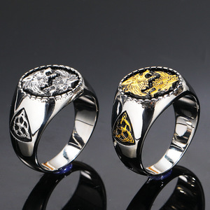Retro Distressed Doppelkopf-<span class=keywords><strong>Wolf</strong></span> Keltischer Knoten Edelstahlring Dominanter Europäischer Trendiger Fingerschmuck für Männer - Product Image 1