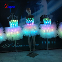 Robe de bal lumineuse LED Brillante Moda pour femmes, longue, avec des ailes lumineuses de papillon, blanche, pour femmes adultes, 1 pièce