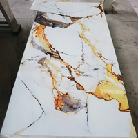 Panneau mural en PVC veiné or blanc, résistant à l'eau et au feu, avec revêtement UV, pour la décoration intérieure d'hôtels