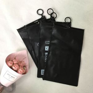 ถุงซิปล็อคแบบสไลเดอร์สีดำด้าน กันน้ำ ผลิตจาก PVC ย่อยสลายได้ สำหรับใส่ชุดว่ายน้ำ บิกินี่ โลชั่น และหน้ากากอนามัย - Product Image 1