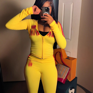 ชุดเซ็ตผู้หญิงสำหรับฤดูใบไม้ร่วงและฤดูหนาว ลายพิมพ์ เสื้อครอปแขนยาวและกางเกงขายาว ชุดลำลองแบบมีฮู้ด 2 ชิ้น สำหรับผู้หญิง - Product Image 5