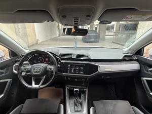 <span class=keywords><strong>Audi</strong></span> <span class=keywords><strong>Q3</strong></span> 35 TFSI Progressive Dynamic Edition SUV d'<span class=keywords><strong>occasion</strong></span> 2021 - Euro VI - Boîte automatique - Sièges en cuir - Phares LED et toit ouvrant - Product Image 3