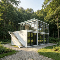 Villa préfabriquée de luxe sur mesure à deux étages, maison modulaire moderne avec mur-rideau en verre et escalier