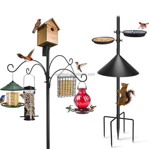 Kit de montage de poteau de maison pour oiseaux sauvages <span class=keywords><strong>Station</strong></span> d'alimentation d'oiseaux extérieure robuste avec déflecteur anti-écureuil - Product Image 1