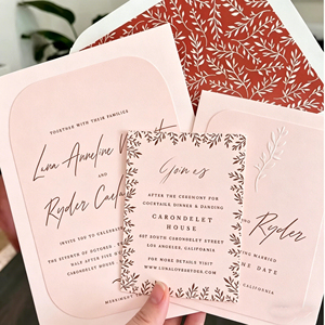 Carte d'invitation de mariage personnalisée avec texture gaufrée, enveloppe blanche, motif estampé à chaud, couverture rigide, reliure parfaite, affiche - Product Image 2
