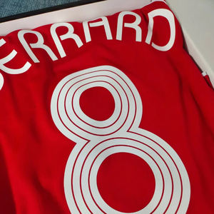 قميص كرة قدم كلاسيكي قابل للتخصيص بتصميم عتيق موسم 0607 - Product Image 2