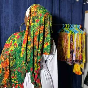 Hijabs transpirables <span class=keywords><strong>de</strong></span> satén arrugado liso <span class=keywords><strong>de</strong></span> poliéster suave <span class=keywords><strong>de</strong></span> moda para pausas <span class=keywords><strong>de</strong></span> café <span class=keywords><strong>de</strong></span> viaje en el aeropuerto y picnics <span class=keywords><strong>de</strong></span> <span class=keywords><strong>fin</strong></span> <span class=keywords><strong>de</strong></span> <span class=keywords><strong>semana</strong></span> - Product Image 4