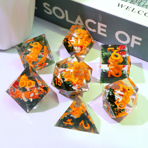 Jeu de dés polyédriques du MDN de la forêt lunatique-Ensemble en résine avec écureuil et champignons pour jeux de rôle donjons et dragons-Écureuil - Product Image 4