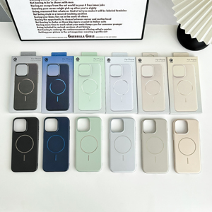 Coque <span class=keywords><strong>PC</strong></span> ultra-mince pour iPhone 17 Pro Max finition peinture métallisée avec aimants intégrés quantité minimale de commande 20 emballage de sac d'opp d'<span class=keywords><strong>achat</strong></span> en vrac - Product Image 5