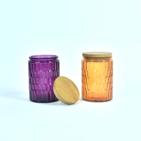 Vente en gros de pots à bougies aromatiques en verre givré coloré avec couvercle en fer ou en bambou pour la décoration de la maison DIY