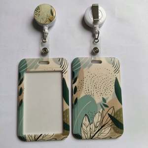 Porte-badge rétractable personnalisé pour l'extérieur avec clip métallique - Cadeau promotionnel coloré pour la randonnée et le travail - Product Image 4